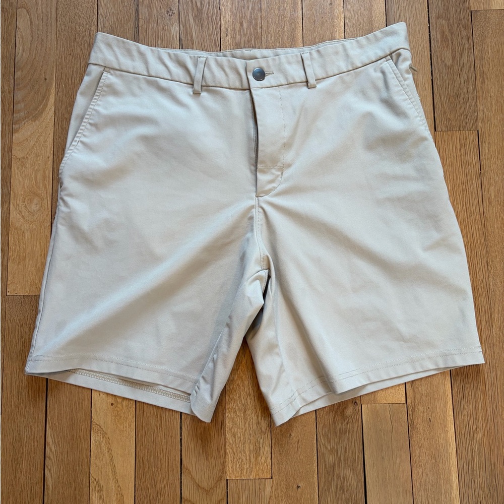 Men's Old Navy Shorts (Sz 33)